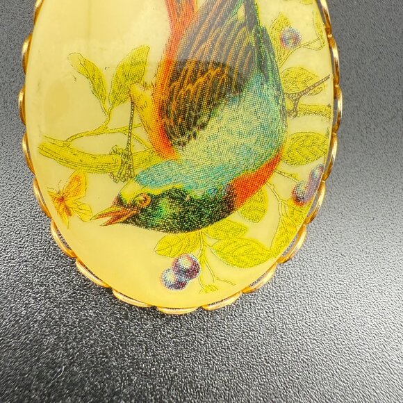 Vintage Oval Bird Brooch With Gold-Toned Setting - Picture 3 of 4